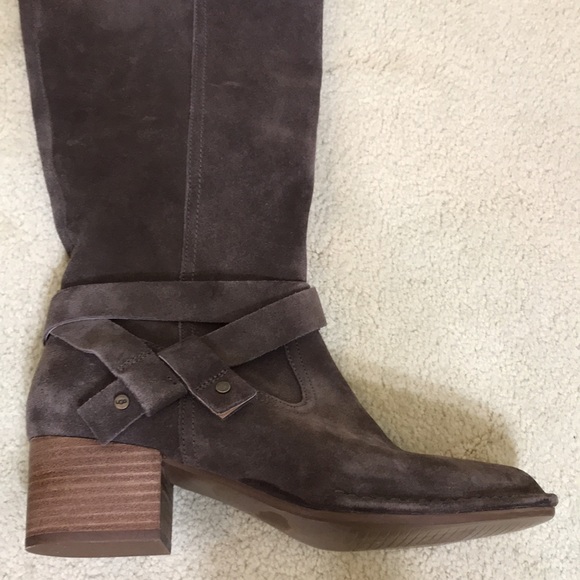 NWOT Ugg Bandara Suede Leather Tall Boots Size 9 - Picture 8 of 16
